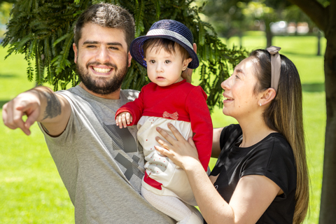 Sesión familia exterior luz natural 15