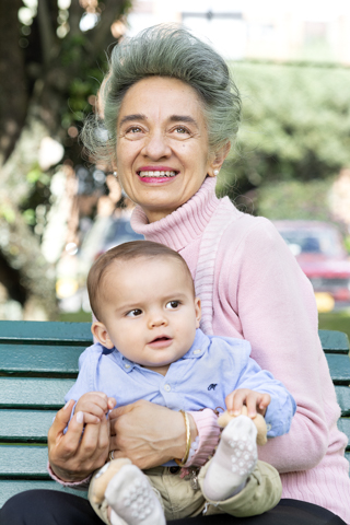 sesión retrato familia exterior luz artificial4