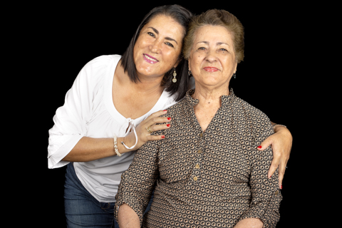 sesión retrato familia fondo negro estudio3