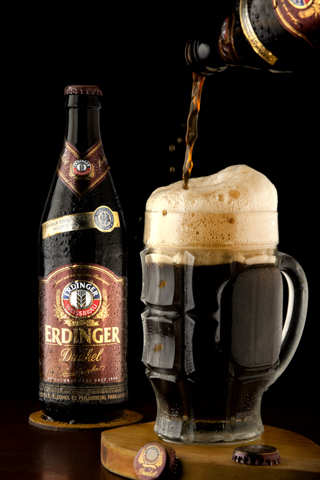 Erdinger BEER FOTOGRAFÍA DE PRODUCTO SPLASH VASO CERVEZA