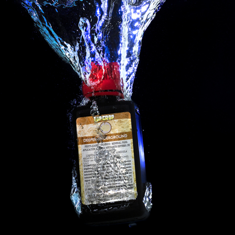 FOTOGRAFÍA DE PRODUCTO TOP CROP DEEP FERTILIZANTE SPLASH