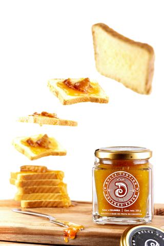 Fotografía de alimentos piña ahumada y tostadas