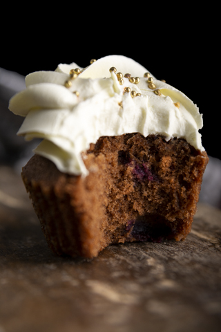 Cupcakes de chocolate detalle mordisco Cupcakes de chocolate detalle mordisco