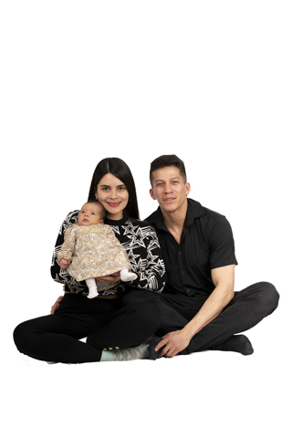 Sesión Familia Fondo blanco 10