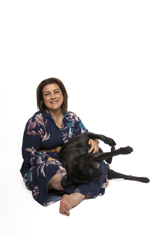 RETRATO FAMILIAR CON MASCOTAS FONDO BLANCO 16