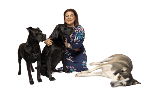 RETRATO FAMILIAR CON MASCOTAS FONDO BLANCO 2