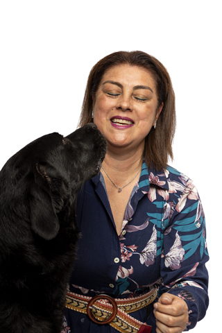 RETRATO FAMILIAR CON MASCOTAS FONDO BLANCO 20